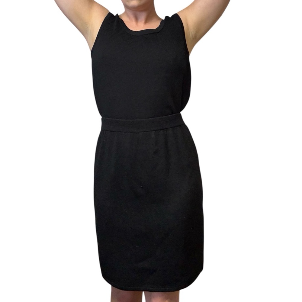 St. John Basics 2 Piece Set Tank Top Skirt Black Small 8 Santana Knit Stretch - Picture 1 of 15